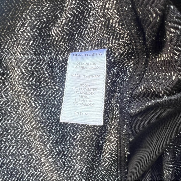 Athleta Black & Grey Chevron Mini Print Pants Size Small - Picture 6 of 6